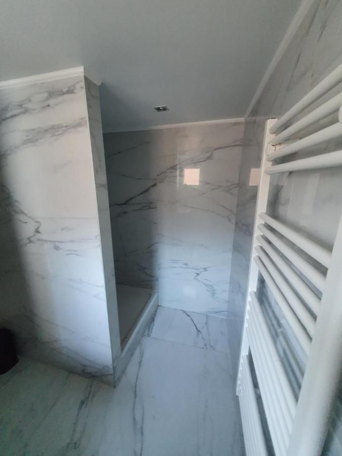 B96 Suites Брюксел Екстериор снимка